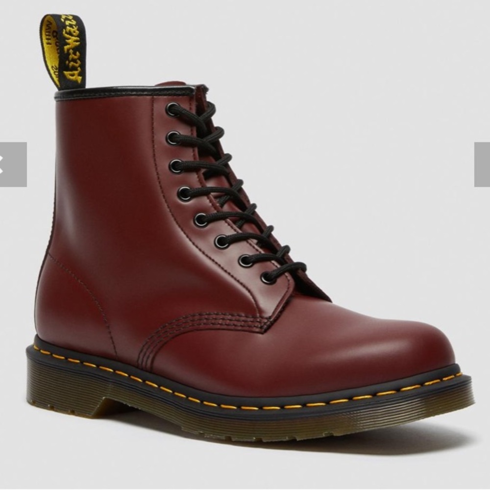 Dr. Martens 1460 SMOOTH LEATHER LACE UP BOOTS in Cherry 🍒 Red